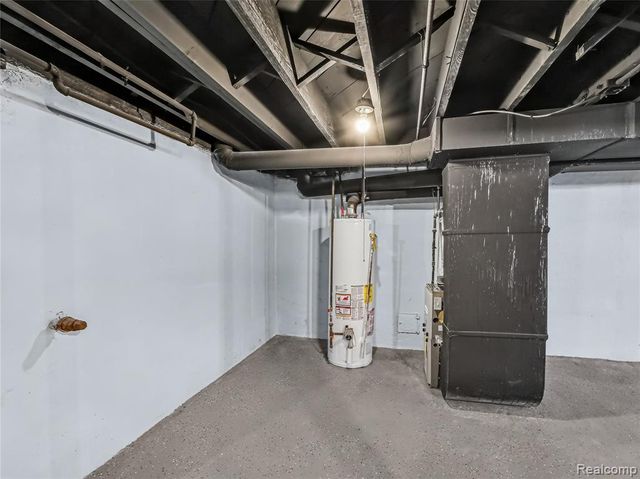 13501 Mettetal Street, Detroit, MI 48227