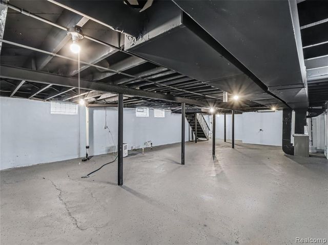 13501 Mettetal Street, Detroit, MI 48227