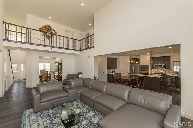 1041 Kennedy Lane, Manchester, MO 63011