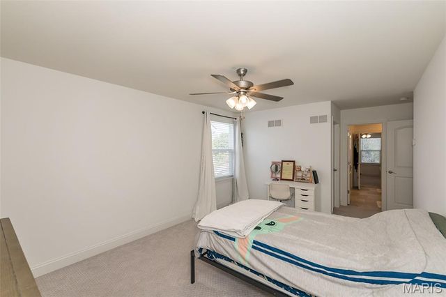 1041 Kennedy Lane, Manchester, MO 63011