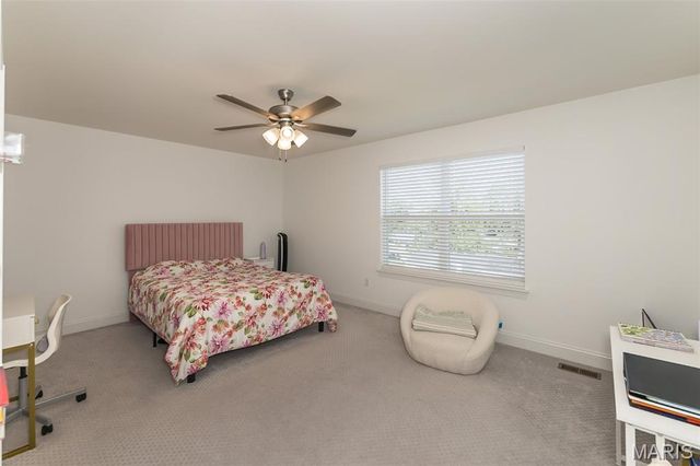 1041 Kennedy Lane, Manchester, MO 63011