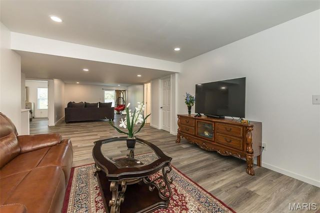 1041 Kennedy Lane, Manchester, MO 63011