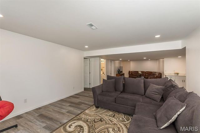 1041 Kennedy Lane, Manchester, MO 63011