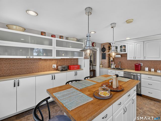 370 Calf Pen Lane, Milford, CT 06460