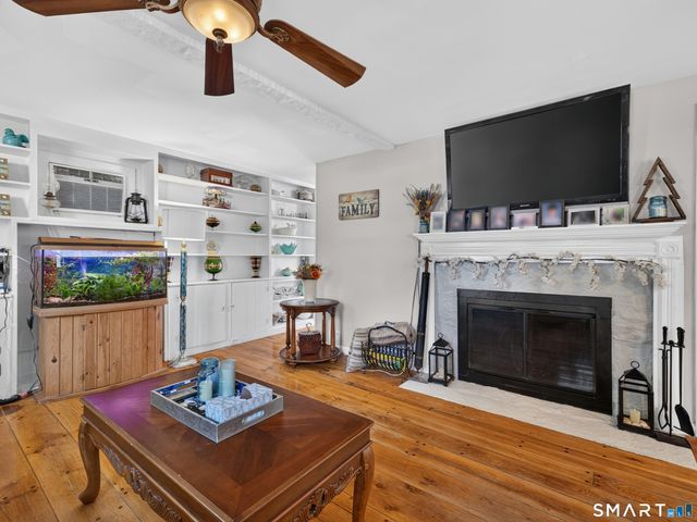 370 Calf Pen Lane, Milford, CT 06460