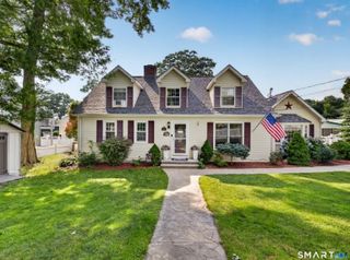370 Calf Pen Lane, Milford, CT 06460