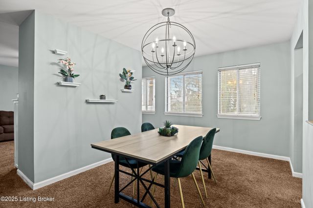 2 Lake Ave, Louisville, KY 40206