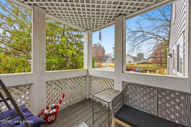 2 Lake Ave, Louisville, KY 40206