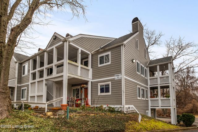 2 Lake Ave, Louisville, KY 40206