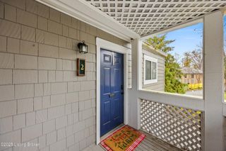 2 Lake Ave, Louisville, KY 40206