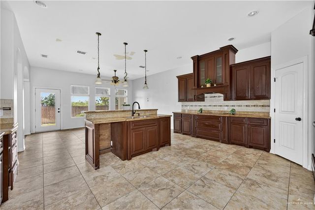 1208 E 28th Street, Mission, TX 78574