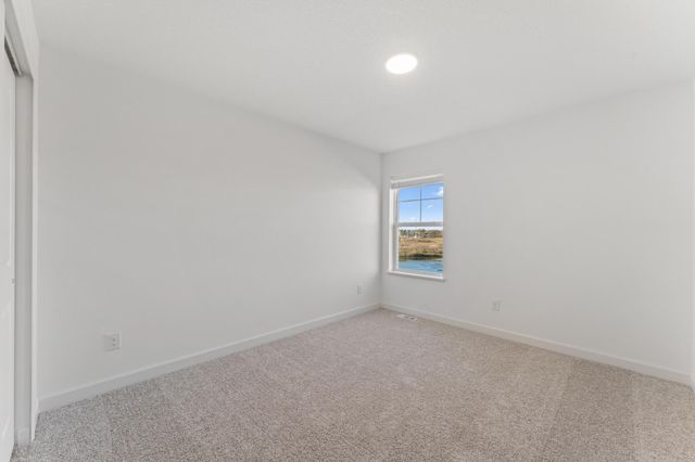 10527 Harbor Lane N, Maple Grove, MN 55369