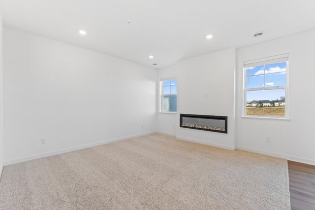 10527 Harbor Lane N, Maple Grove, MN 55369