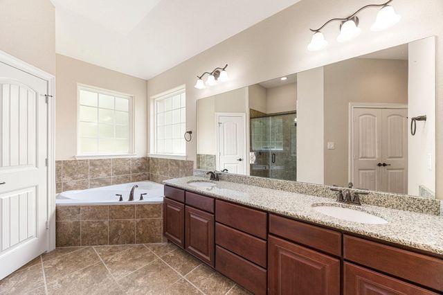 42 Brookefield Circle, Magnolia, TX 77355