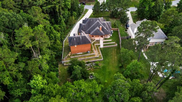 42 Brookefield Circle, Magnolia, TX 77355