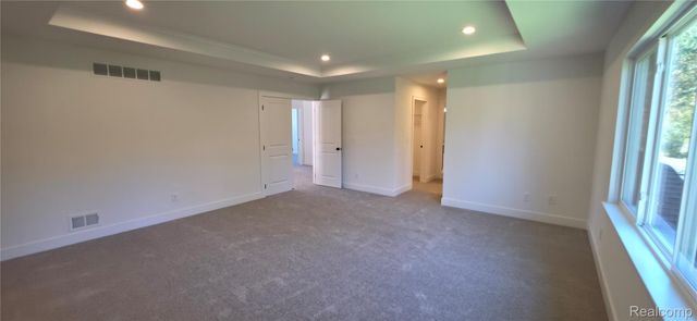 50385 Arcadia Drive, Macomb Township, MI 48042