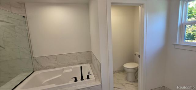 50385 Arcadia Drive, Macomb Township, MI 48042