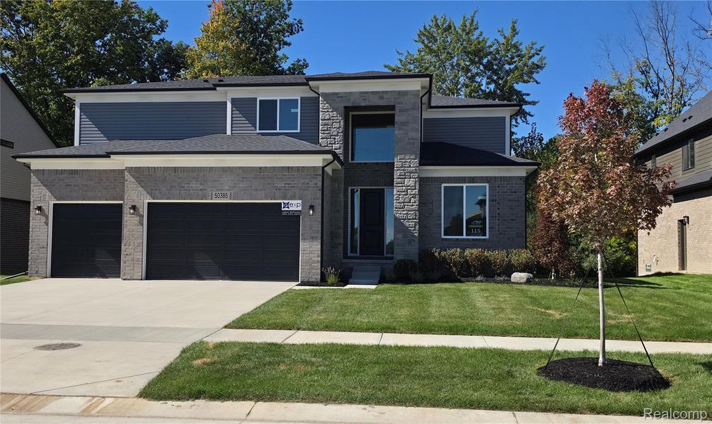 50385 Arcadia Drive, Macomb Township, MI 48042
