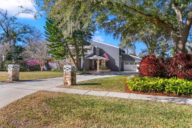 10402 OAKBROOK DRIVE, Tampa, FL 33618