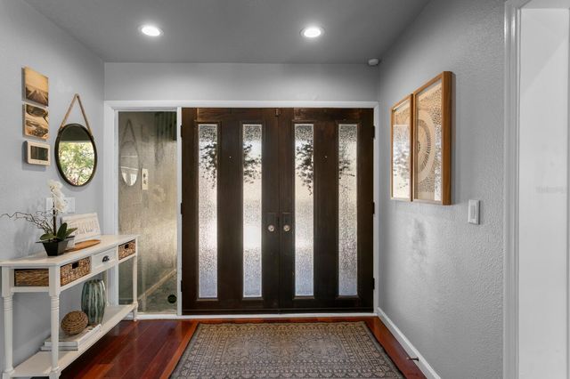 10402 OAKBROOK DRIVE, Tampa, FL 33618