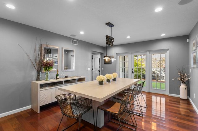 10402 OAKBROOK DRIVE, Tampa, FL 33618