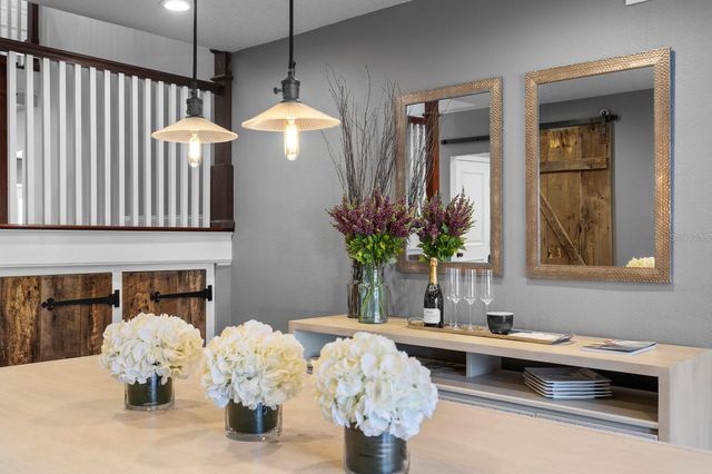 10402 OAKBROOK DRIVE, Tampa, FL 33618