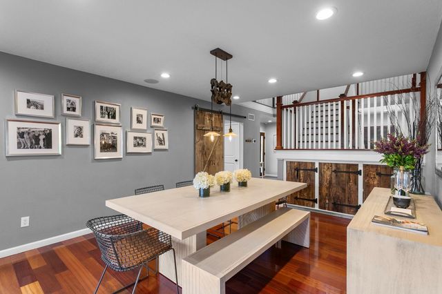 10402 OAKBROOK DRIVE, Tampa, FL 33618