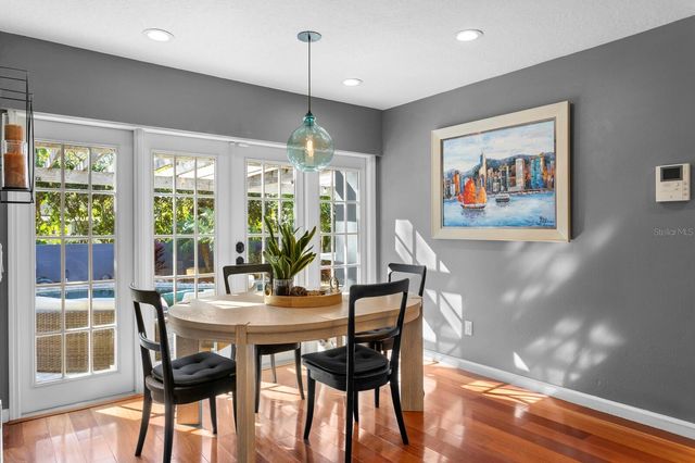 10402 OAKBROOK DRIVE, Tampa, FL 33618