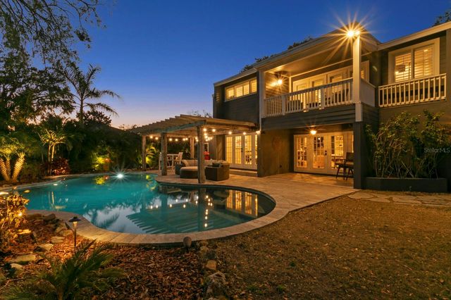 10402 OAKBROOK DRIVE, Tampa, FL 33618