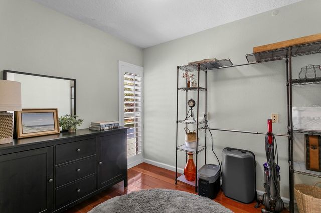 10402 OAKBROOK DRIVE, Tampa, FL 33618