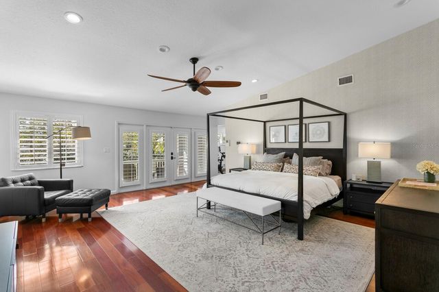 10402 OAKBROOK DRIVE, Tampa, FL 33618