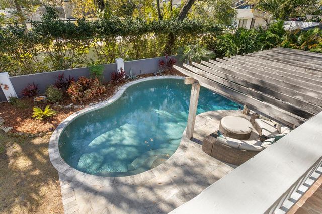 10402 OAKBROOK DRIVE, Tampa, FL 33618