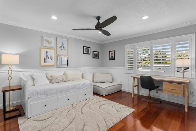 10402 OAKBROOK DRIVE, Tampa, FL 33618