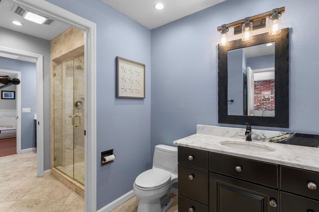 10402 OAKBROOK DRIVE, Tampa, FL 33618