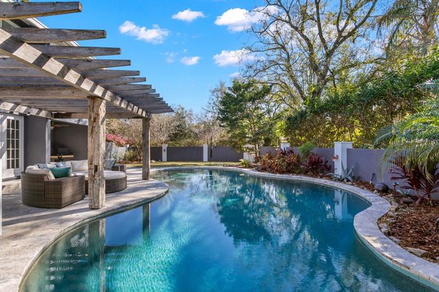 10402 OAKBROOK DRIVE, Tampa, FL 33618