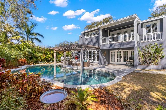 10402 OAKBROOK DRIVE, Tampa, FL 33618