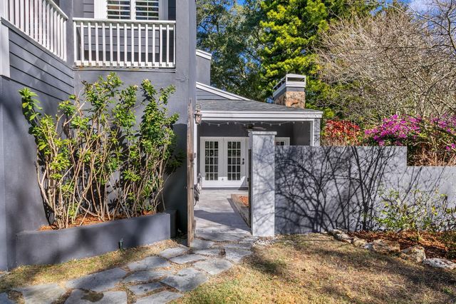 10402 OAKBROOK DRIVE, Tampa, FL 33618