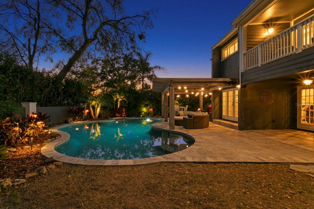 10402 OAKBROOK DRIVE, Tampa, FL 33618