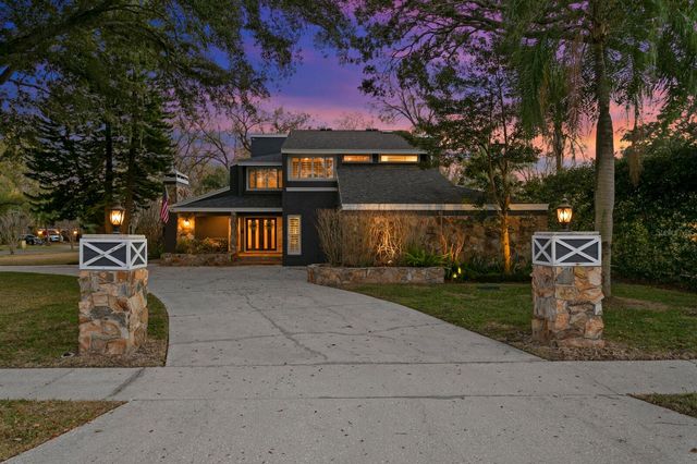 10402 OAKBROOK DRIVE, Tampa, FL 33618