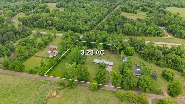 7056 Arrowwood Rd, Gilmer, TX 75644
