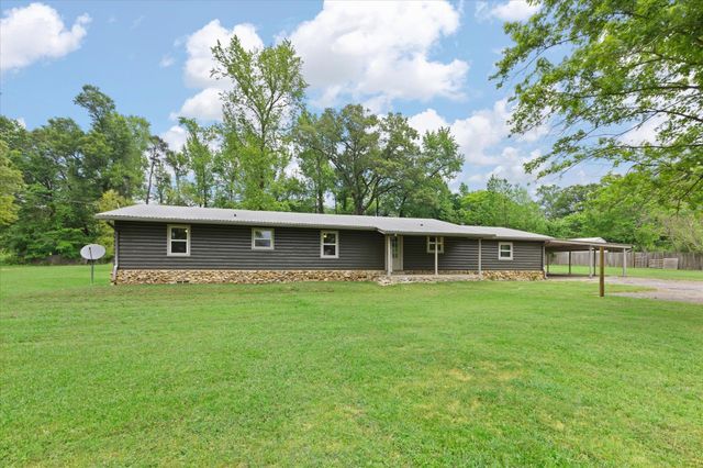 7056 Arrowwood Rd, Gilmer, TX 75644
