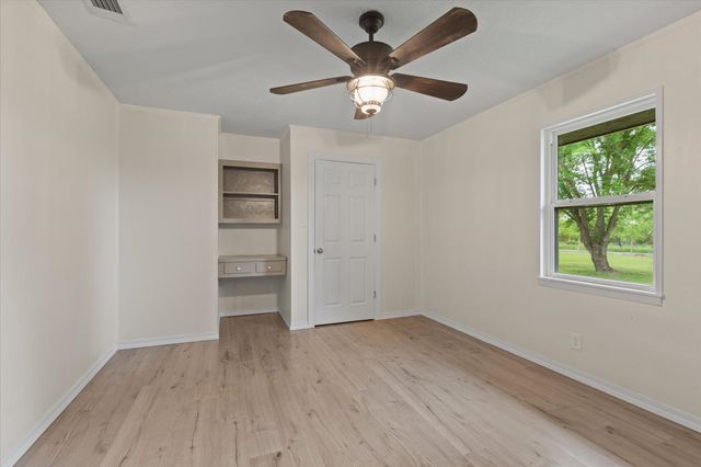 7056 Arrowwood Rd, Gilmer, TX 75644