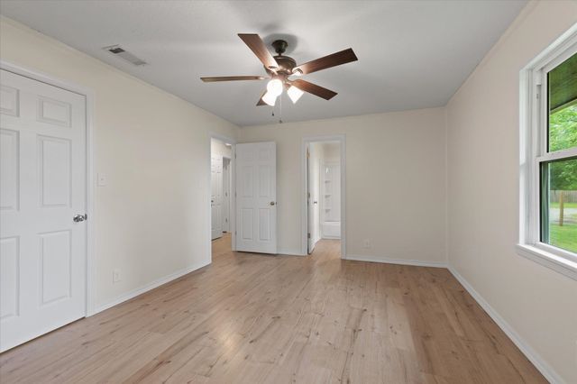7056 Arrowwood Rd, Gilmer, TX 75644