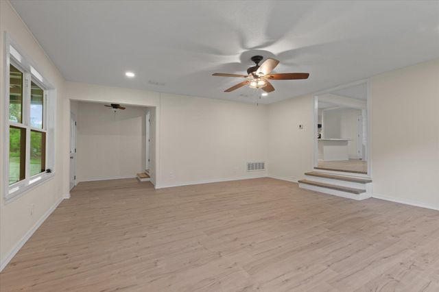 7056 Arrowwood Rd, Gilmer, TX 75644