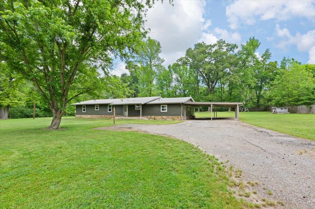 7056 Arrowwood Rd, Gilmer, TX 75644