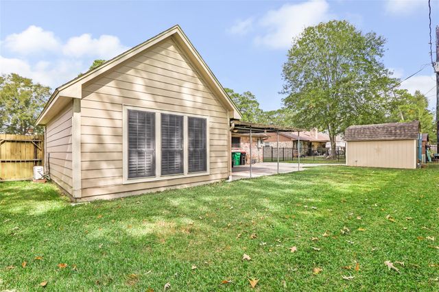 9614 Pinehurst Street, Baytown, TX 77521