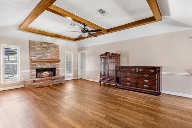 9614 Pinehurst Street, Baytown, TX 77521