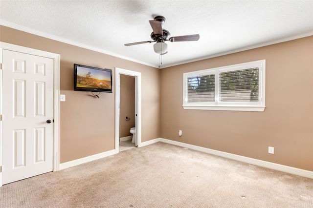 9614 Pinehurst Street, Baytown, TX 77521