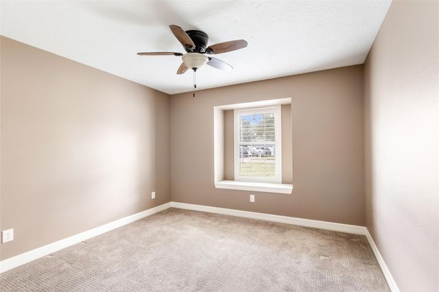 9614 Pinehurst Street, Baytown, TX 77521