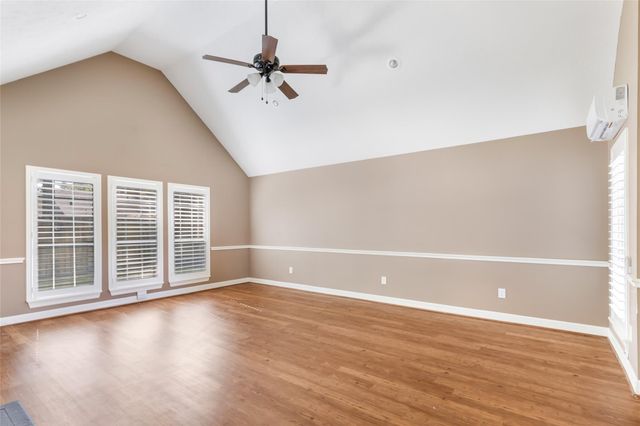 9614 Pinehurst Street, Baytown, TX 77521